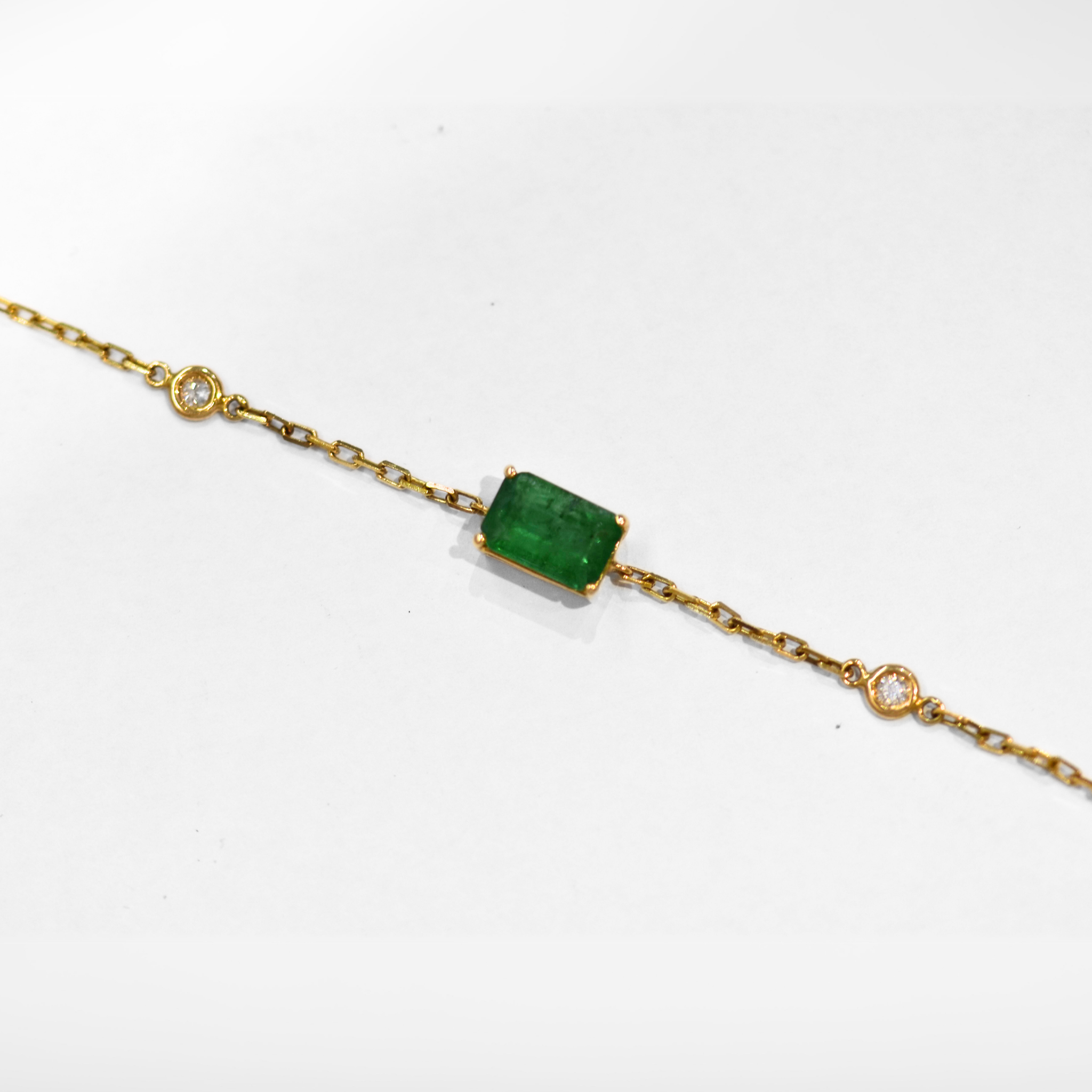 Picture of Natural Emerald & Diamond Bracelet